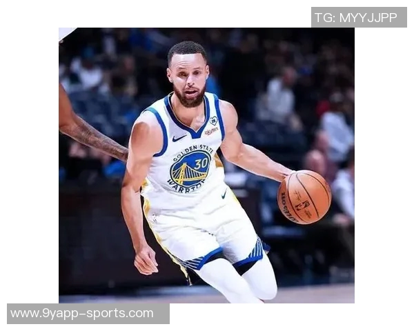 库里即将40岁仍能主宰比赛身材与实力的完美结合令人惊叹 库里即将40岁仍能主宰比赛身材与实力的完美结合令人惊叹