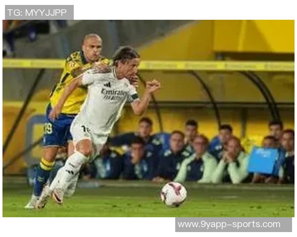 西媒曝皇马维尼修斯标价1亿欧维蒂尼亚转会同样需巨资